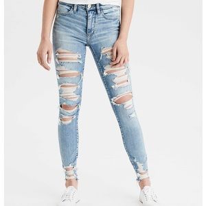 American Eagle Light wash distressed jeans